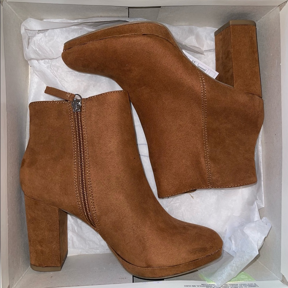 new Womens daisy platfrom ankle bootie 🐻🧸🥥🤎👢